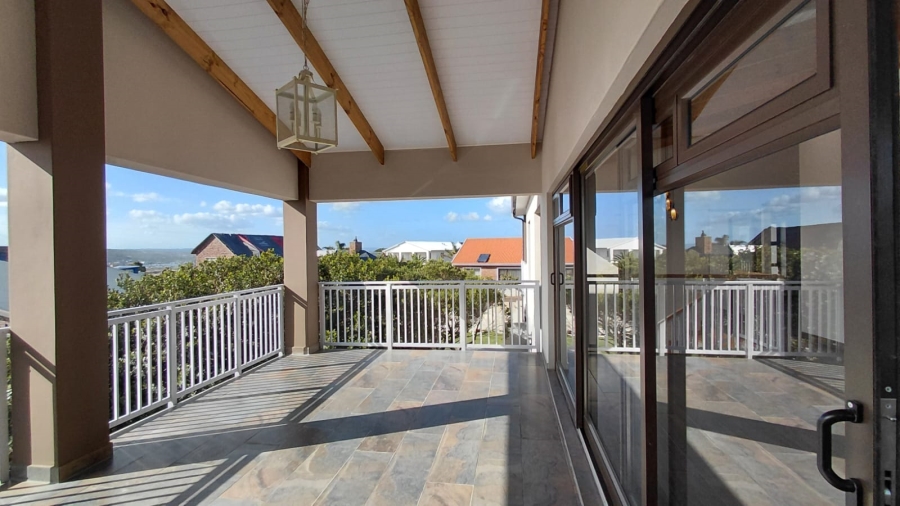 4 Bedroom Property for Sale in Stilbaai Wes Western Cape